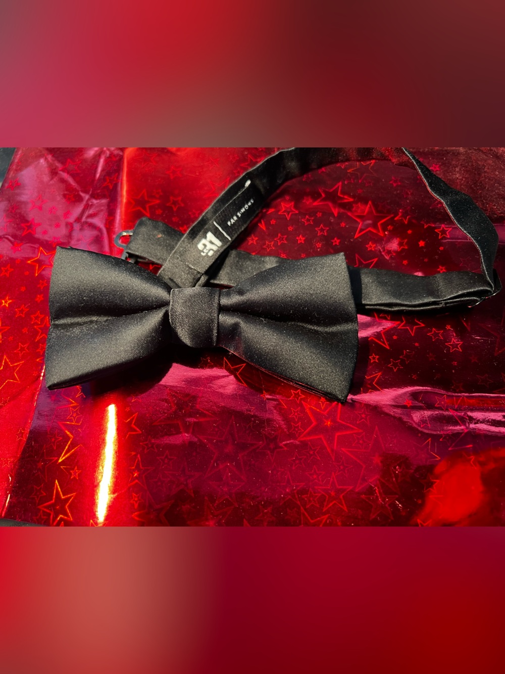 Classic Black Pre-Tied Bow Tie - Brand Unspecified
